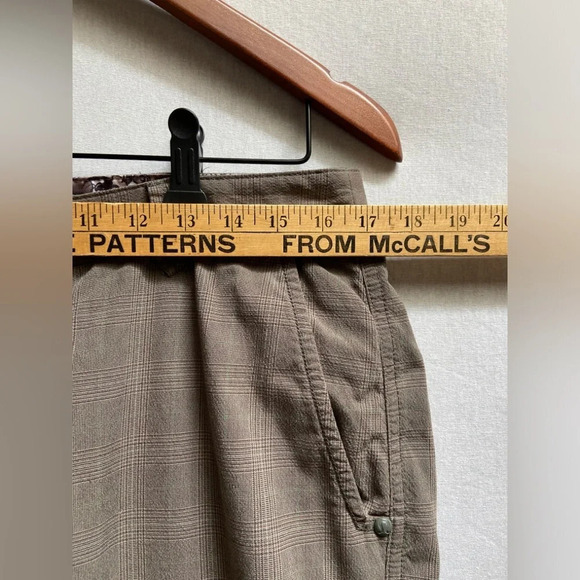 Lululemon Athletica checkered plaid straight leg khaki athletic pants Sz 34 - Picture 10 of 13